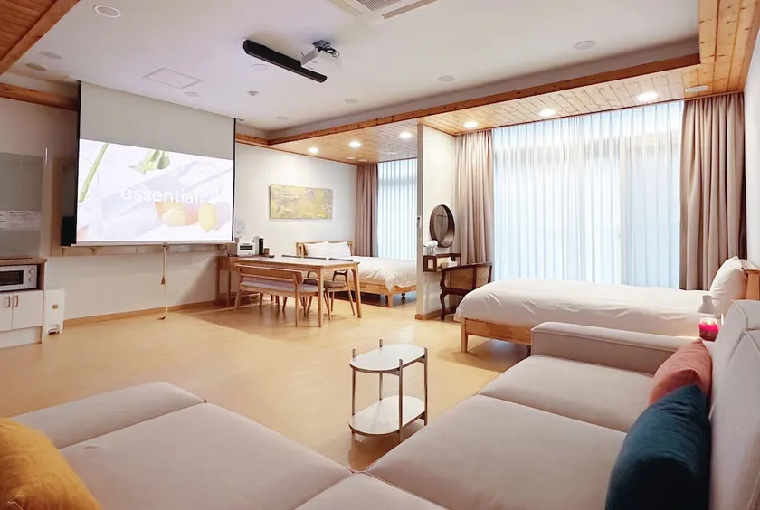 Zio Resort - Image 1