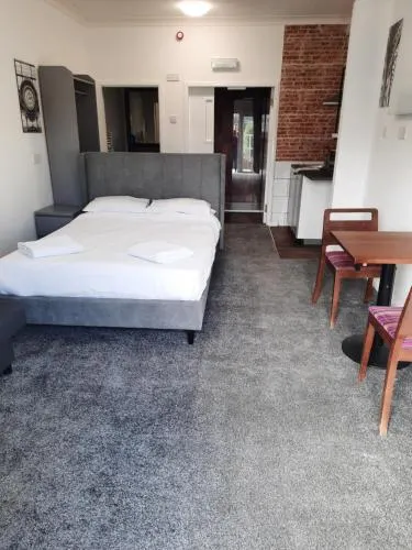 The Park Hotel - Image 1