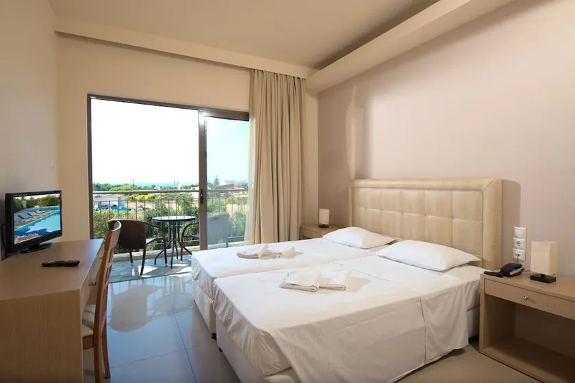 Oasis Beach Hotel - Image 1