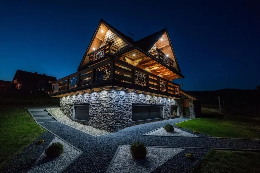 Luxury Villa with View of Tatra Mountains, Sauna, Hot Tub, Swimming Pool - Image 1