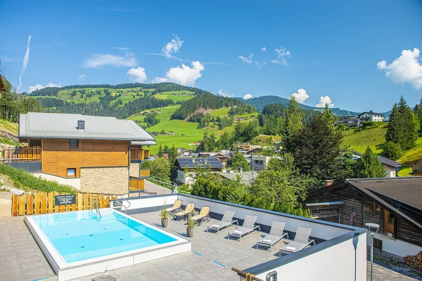 Penthouse in Salzburg With Balcony Views - Image 1