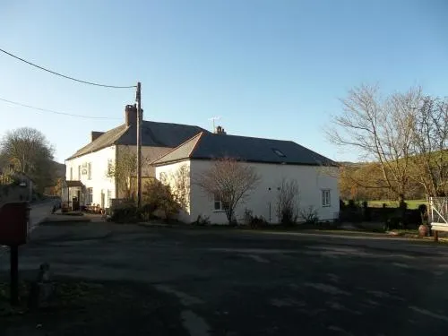 The Portsmouth Arms Hotel - Image 1