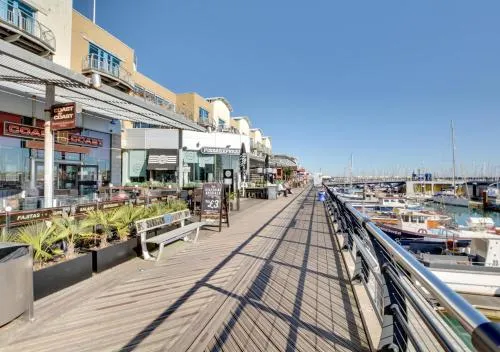 Marina Central - Image 1