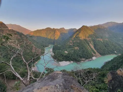 Aashraya on Ganga - Image 1