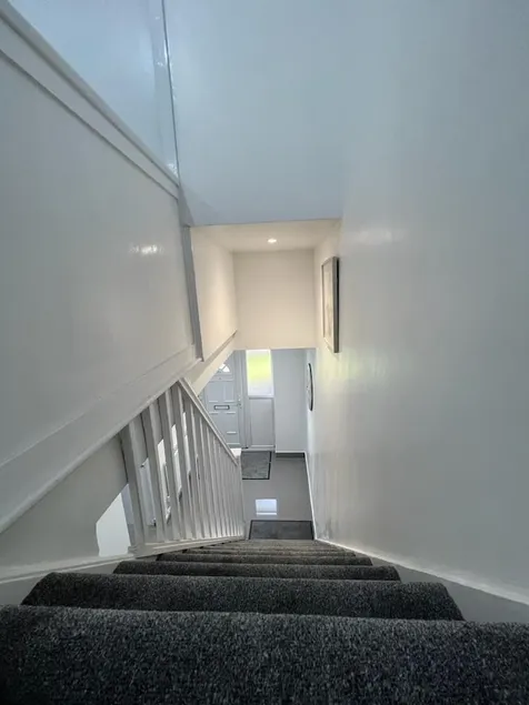 Modern Executive 2-bed Apartment in London - Image 1