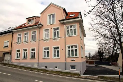 Adriale Apartments - Image 1