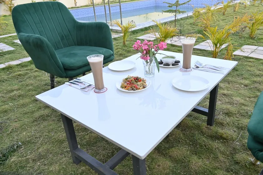 The Dollar Hotel & Resort - Image 1