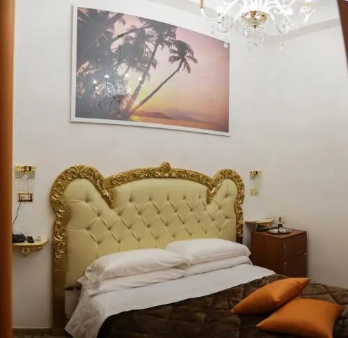 Hotel Des Artistes - Image 1