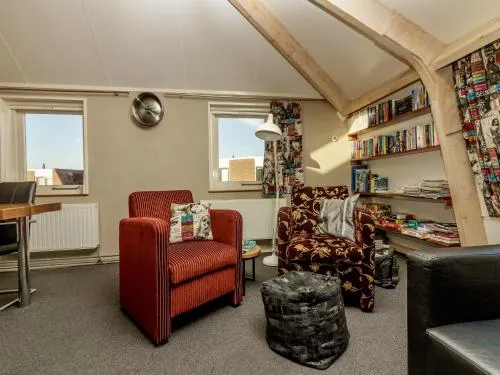 Modern Holiday Home in Easterlittens with Fishing Near - Image 1