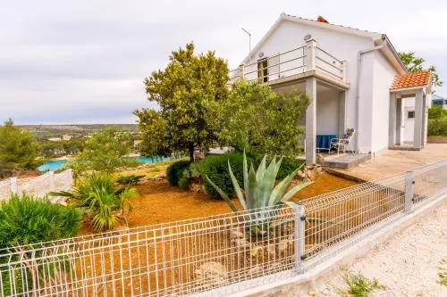 Holiday Home Makarac - Image 1