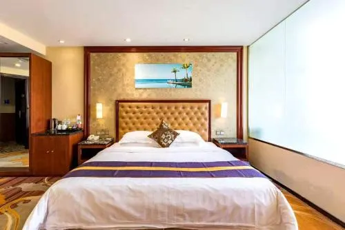 Best Western Golden Great Wall Hotel - Image 1