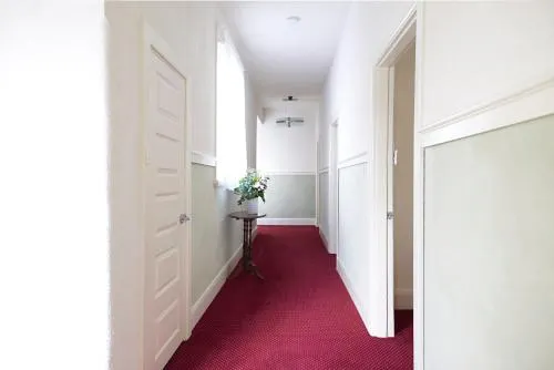 Grand Central Hotel - Image 1