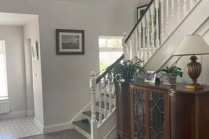 Luxury Galway Getaway With 5 Bedrooms - Image 1