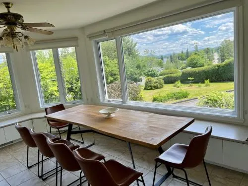 Newly renovated villa with magnificent views, spa & beach - Image 1