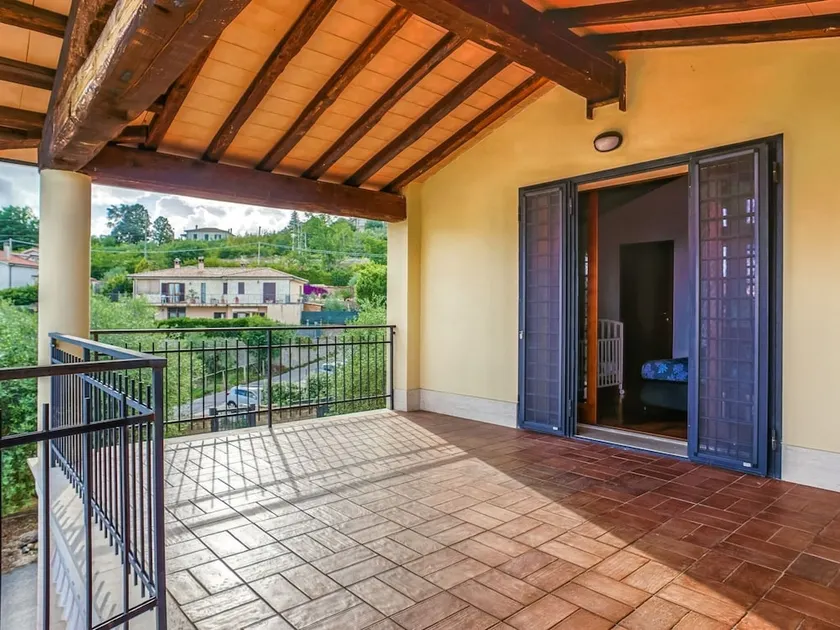 Your Roman Base: Garden Villa - Image 1