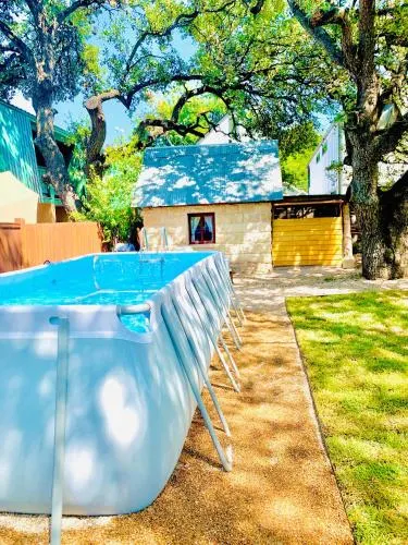 The Stanley | SoCo Estate + Pool + Pet OK - Image 1