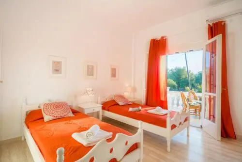 Karia Holiday Home - Image 1