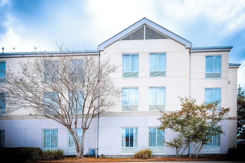 Wyndham Garden New Orleans Airport - Image 1