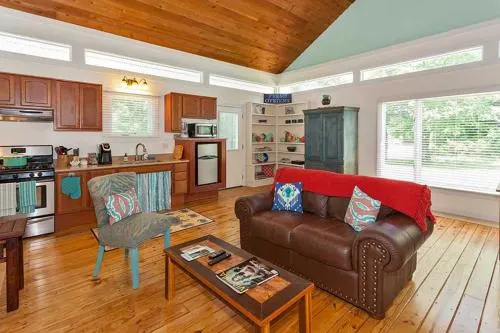 The Inn At Tabbs Creek - Image 1