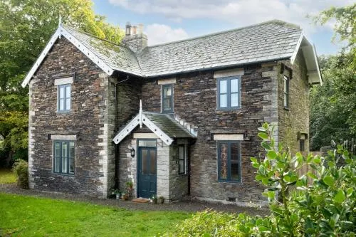 North Lodge - Image 1
