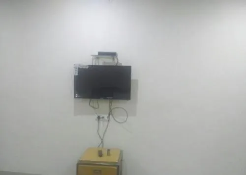 Shreyansh Hotel - Image 1