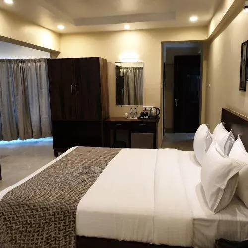 Sai International Hotel - Image 1