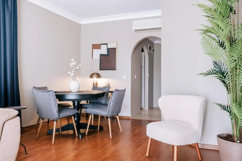 Stylish Retreat w Balcony 2 min to Bagdat Ave - Image 1