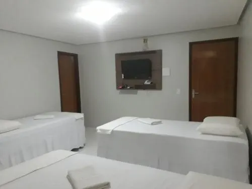Binhas Hotel - Image 1