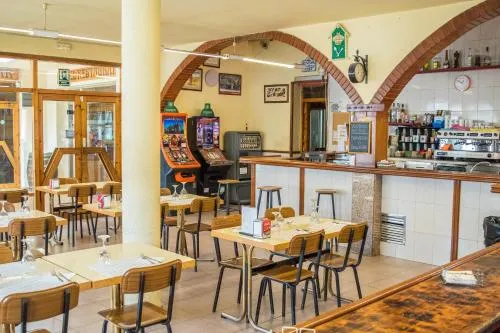 Hostal Les Torres - Image 1