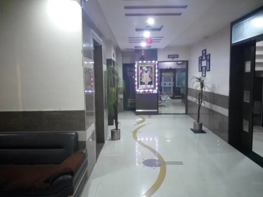 HOTEL RAVI PALACE - Image 1