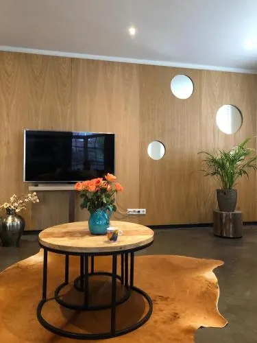 B&B Rozen - Image 1