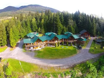 Yellow Cedar Lodge - Image 1