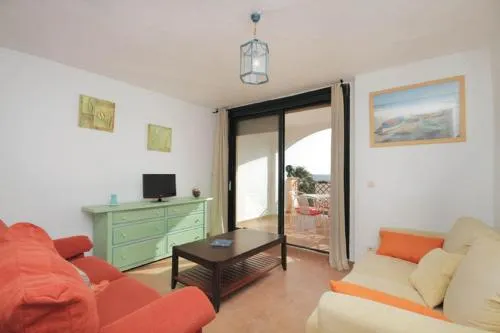 Hurricane Apartamentos - Image 1