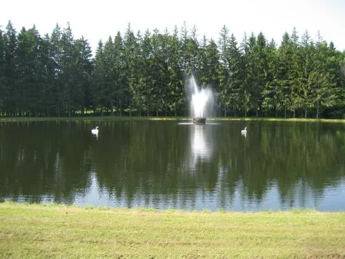 Fountain View Motel - Image 1
