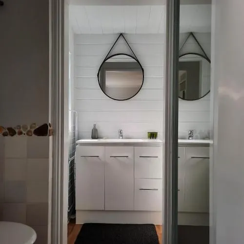 Tilba Coastal Retreat - Image 1