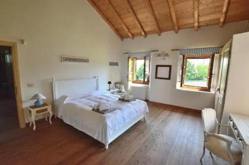 Rustico Villa Marciaga With Pool - Image 1