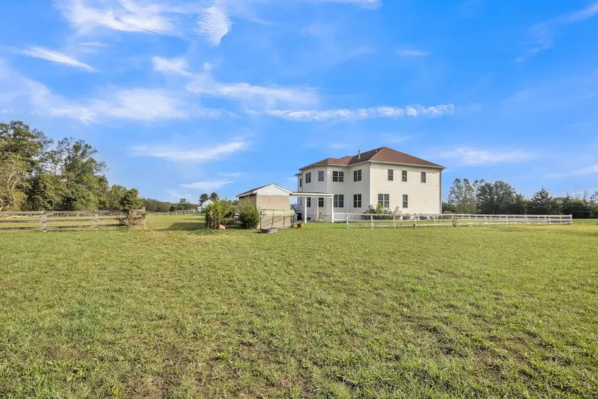 Bull Run Estate: Luxury Retreat W/ Scenic Views 6 Bedroom Home by RedAwning - Image 1