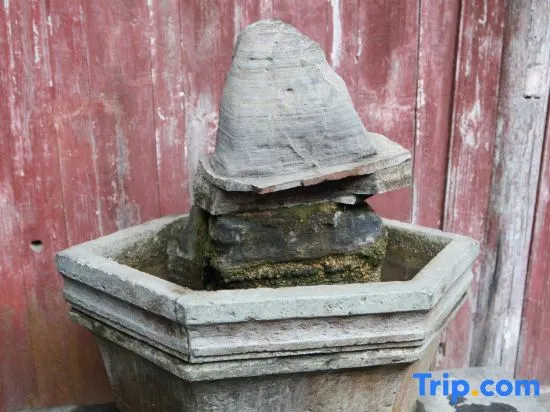 Xidi Xianyaju Chinese Inn - Image 1