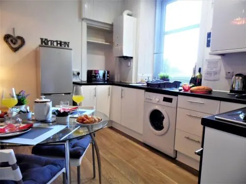 SSA Cross View Apartment - Image 1