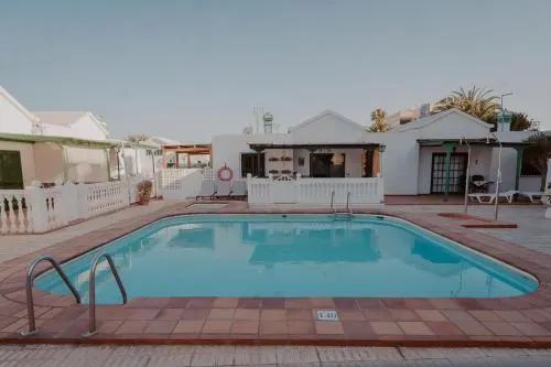 Holanda Bungalows - Image 1