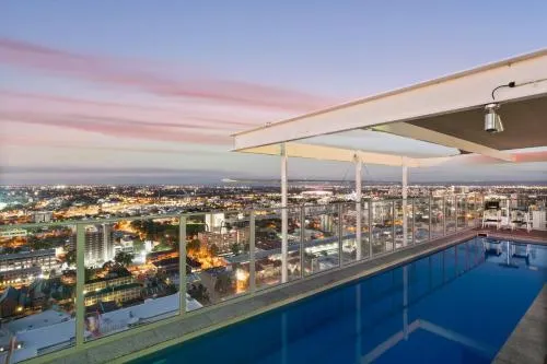 Astra Apartments Perth CBD - Image 1