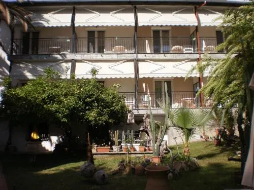 Studios Rosa - Image 1