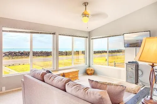 Willapa Bay Beach House - Image 1