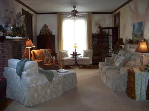 Hartzell House Bed & Breakfast - Image 1