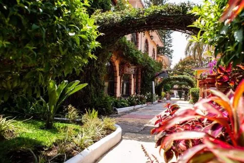Hotel Ideal Ixtapan de La Sal - Image 1