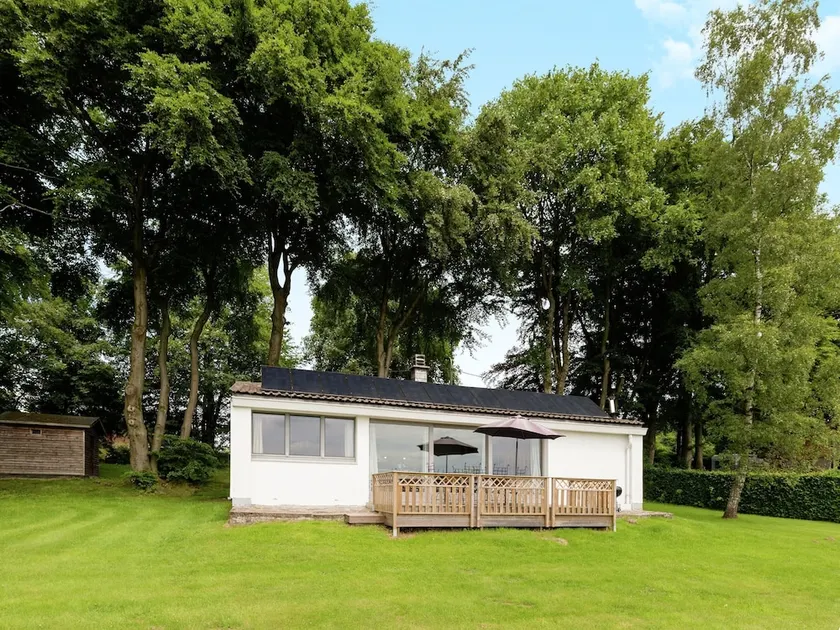 Attractive Holiday Home in Longfaye with Garden - Image 1
