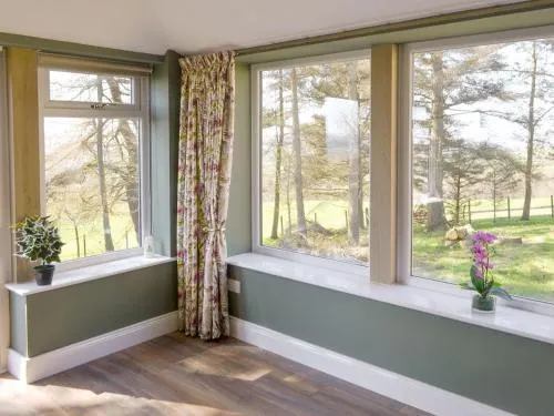 Curlew Cottage Bellingham - Image 1