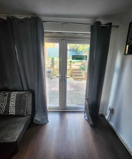 Home in Medway 3bedroom Free Sports Free Parking - Image 1
