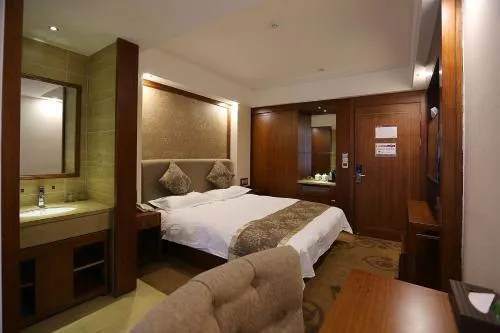 Elan Boutique Hotel Wenzhou Cangnan Jiangwan Road Hotel - Image 1