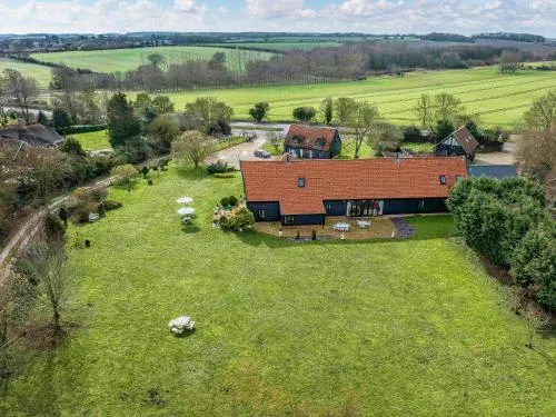Doves Barn - Image 1